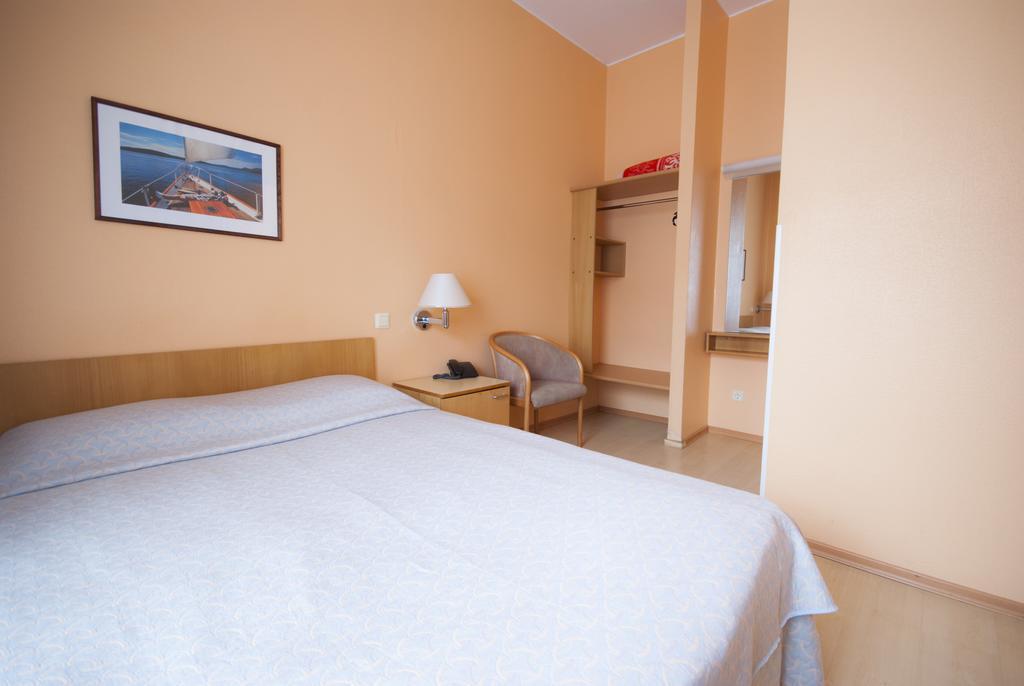 טאלין Tatari 53 Hotel מראה חיצוני תמונה