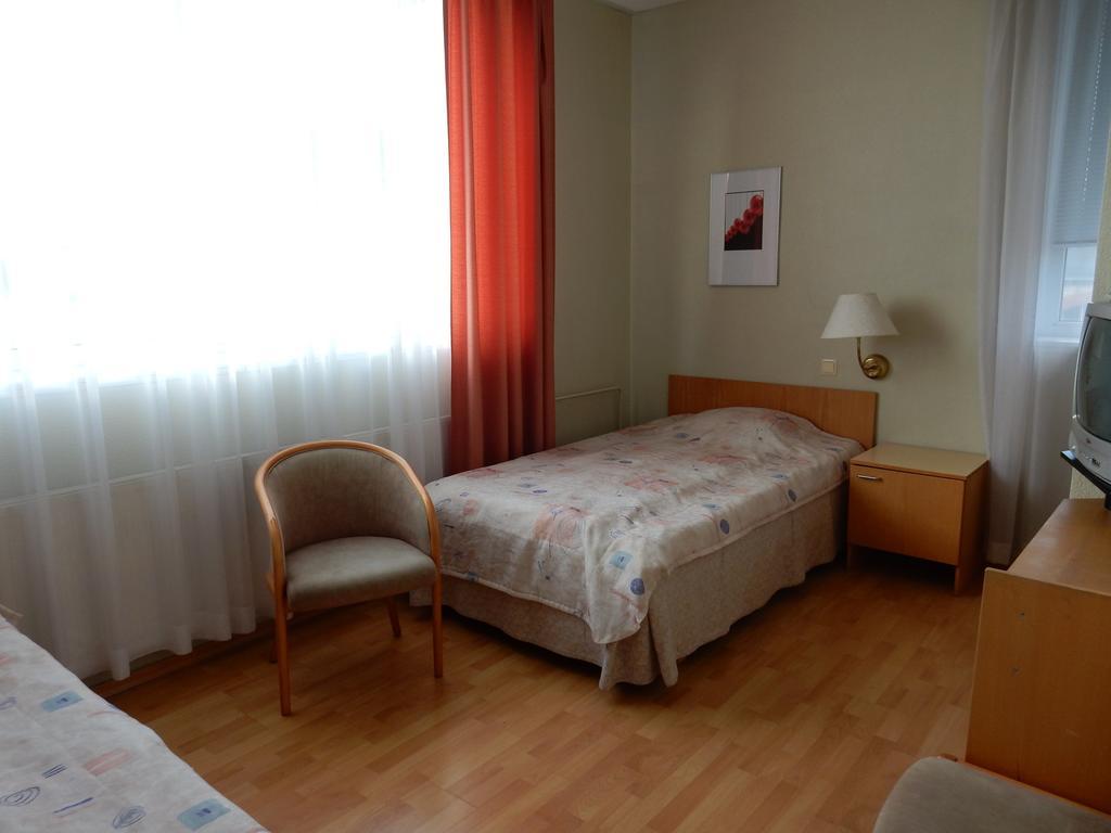 טאלין Tatari 53 Hotel מראה חיצוני תמונה