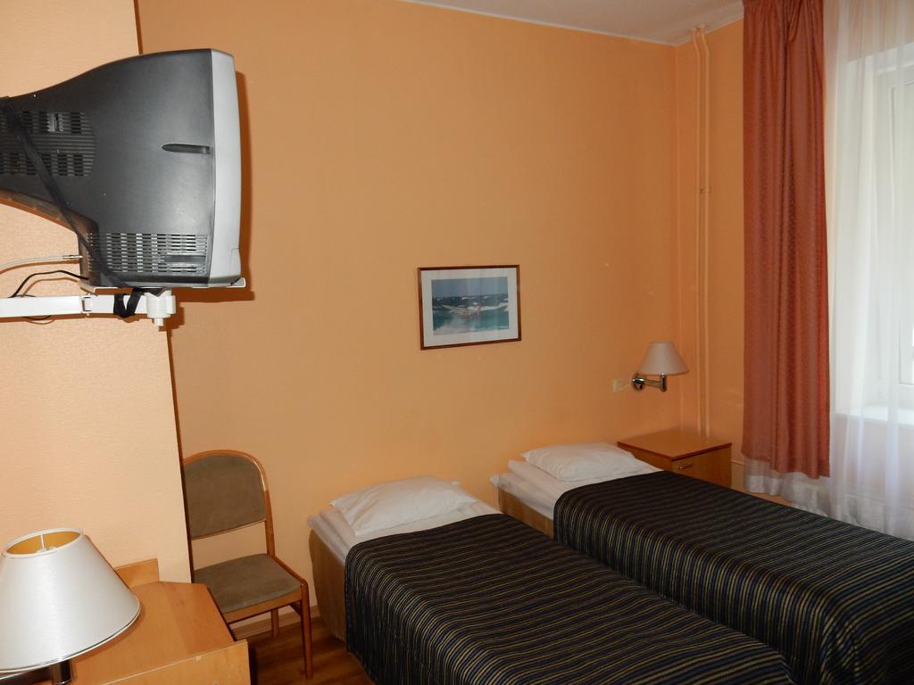 טאלין Tatari 53 Hotel מראה חיצוני תמונה