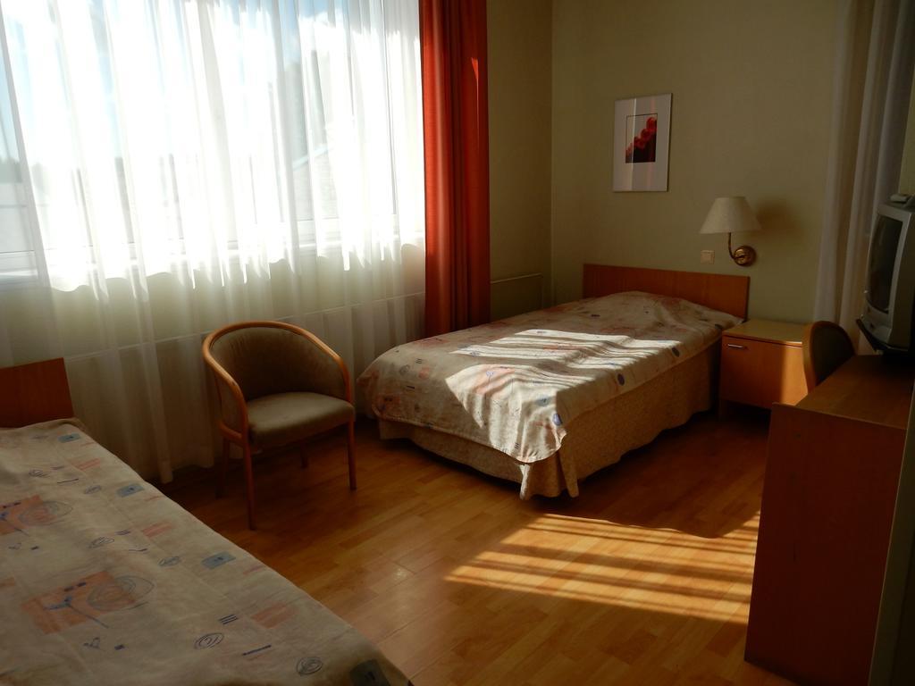 טאלין Tatari 53 Hotel מראה חיצוני תמונה