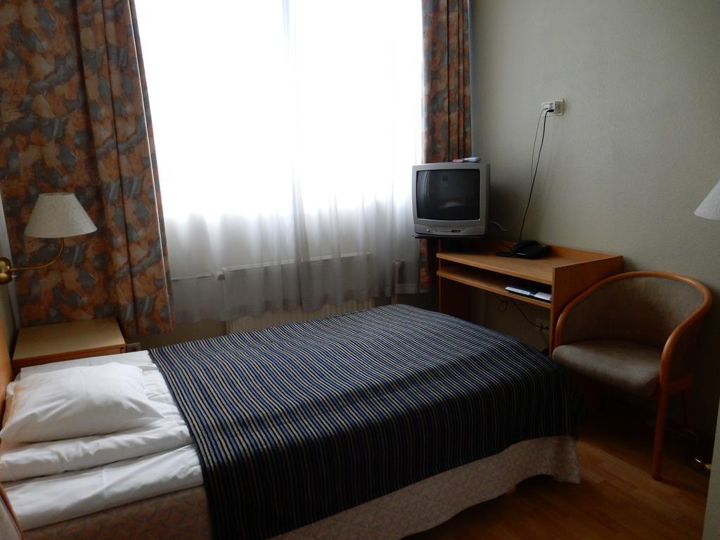 טאלין Tatari 53 Hotel מראה חיצוני תמונה