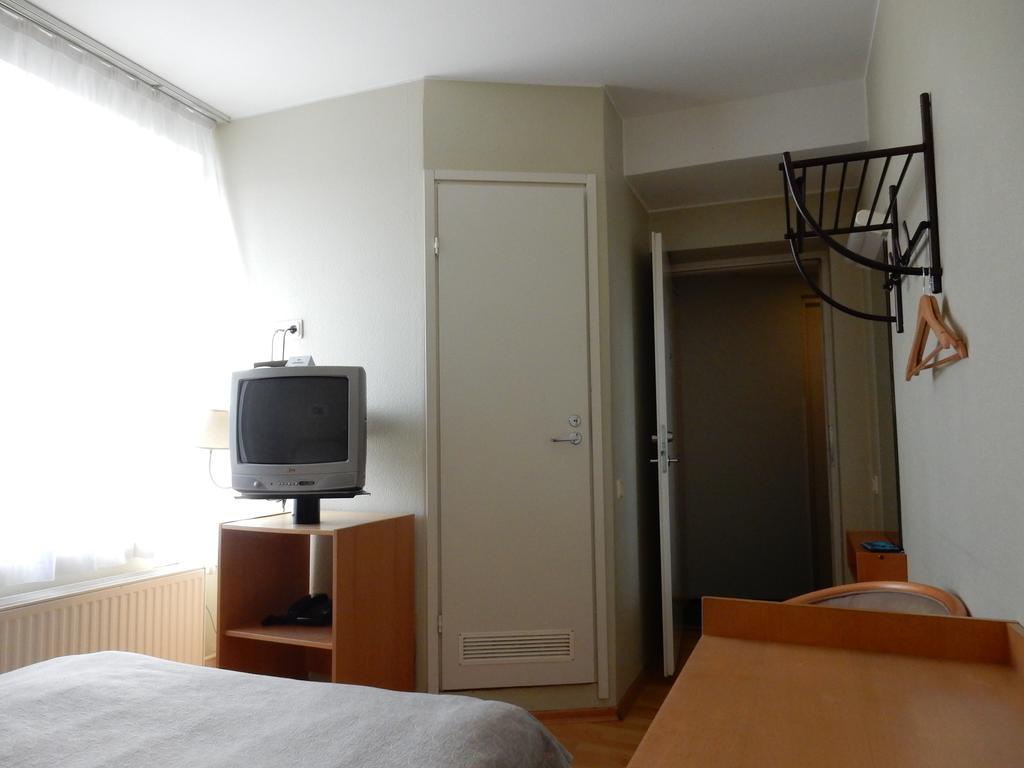 טאלין Tatari 53 Hotel מראה חיצוני תמונה